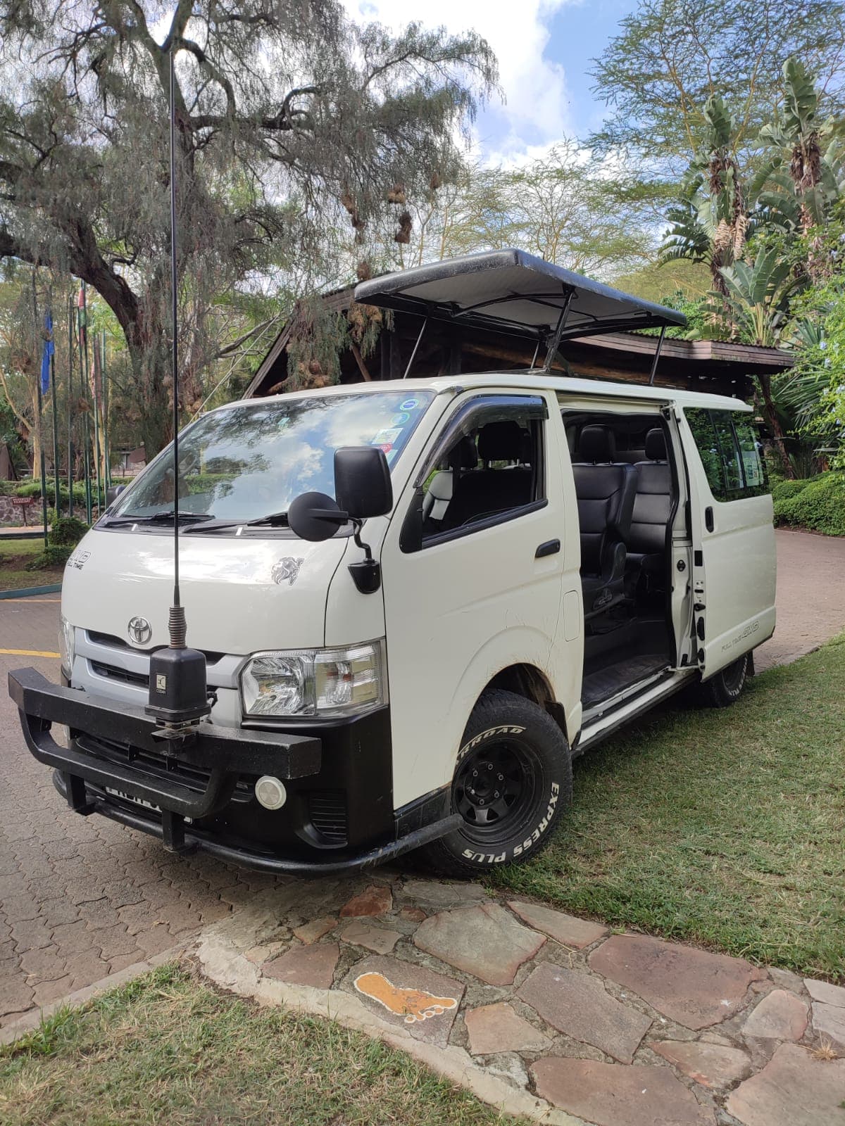 4×4 Safari Van — safari photo 3