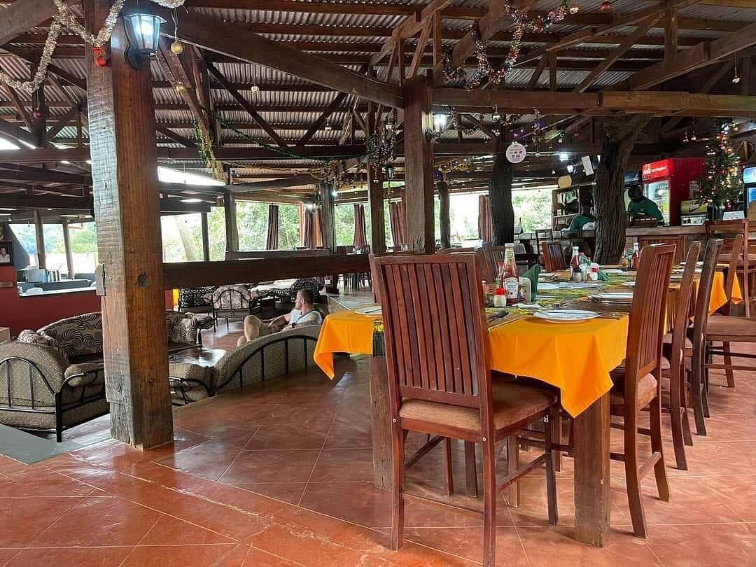 Amuka Lodge — safari photo 4