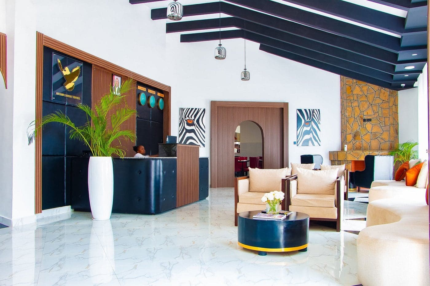 Avian Court Hotel — photo 6